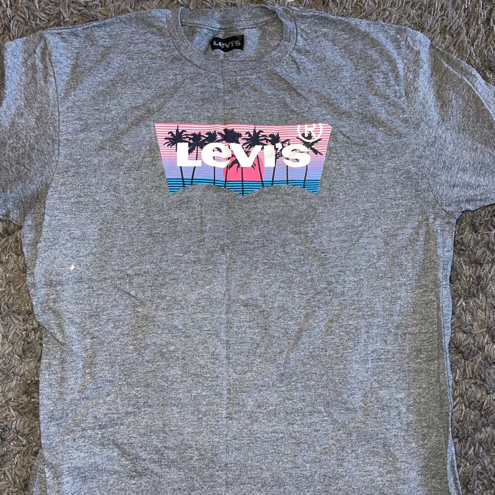 Levi's graphic tshirt.
